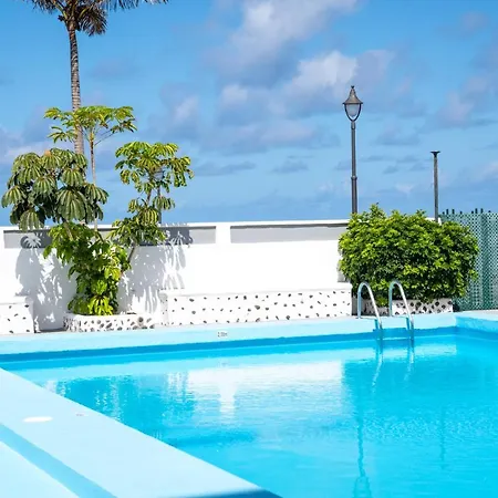 Апартаменты Ocean Views *